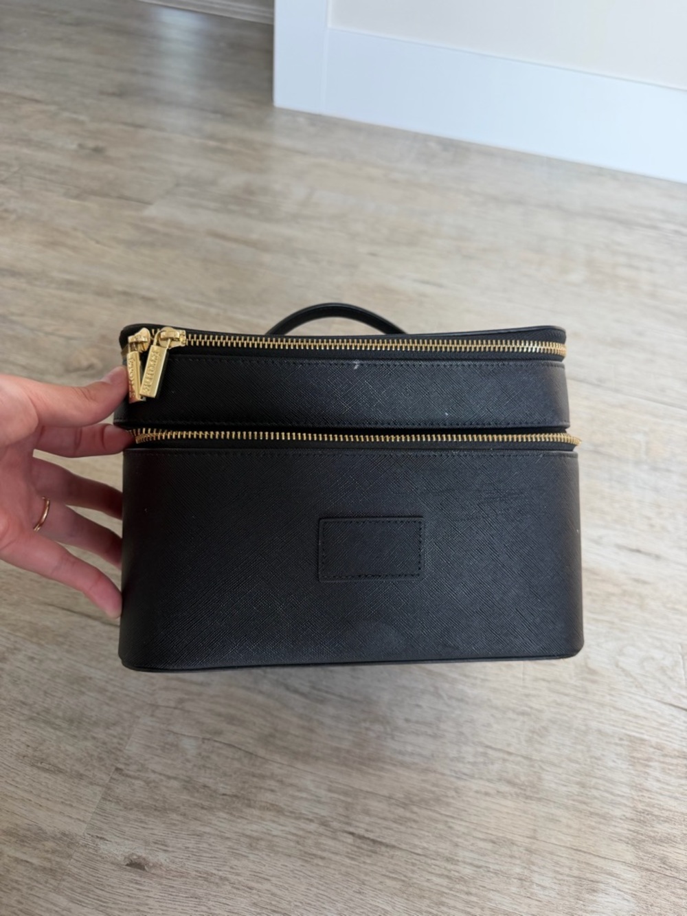ETOILE Double-Zip Vanity Case with Gold Hardware